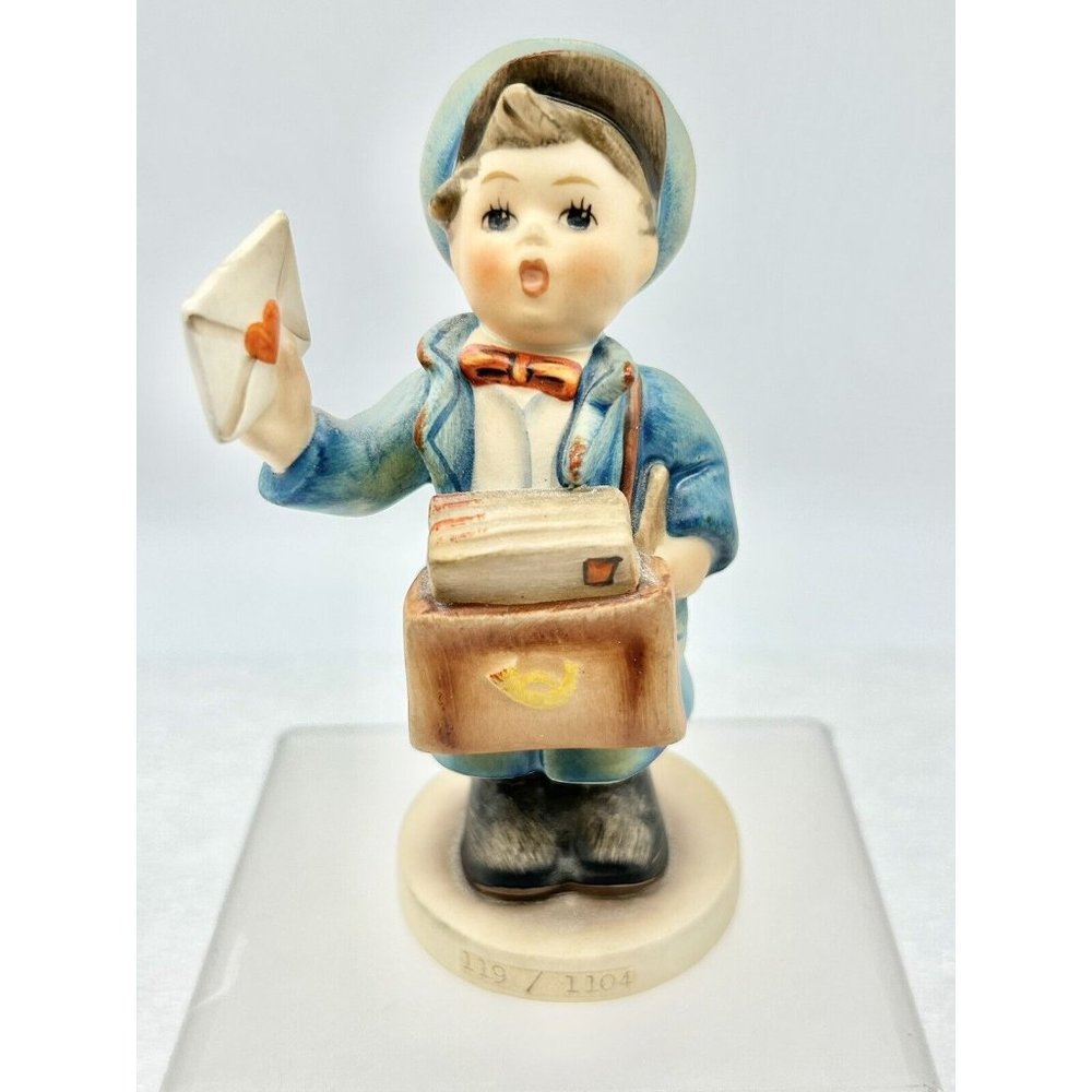 Goebel Hummel Germany # 119  POSTMAN 5 1/4" TMK 4